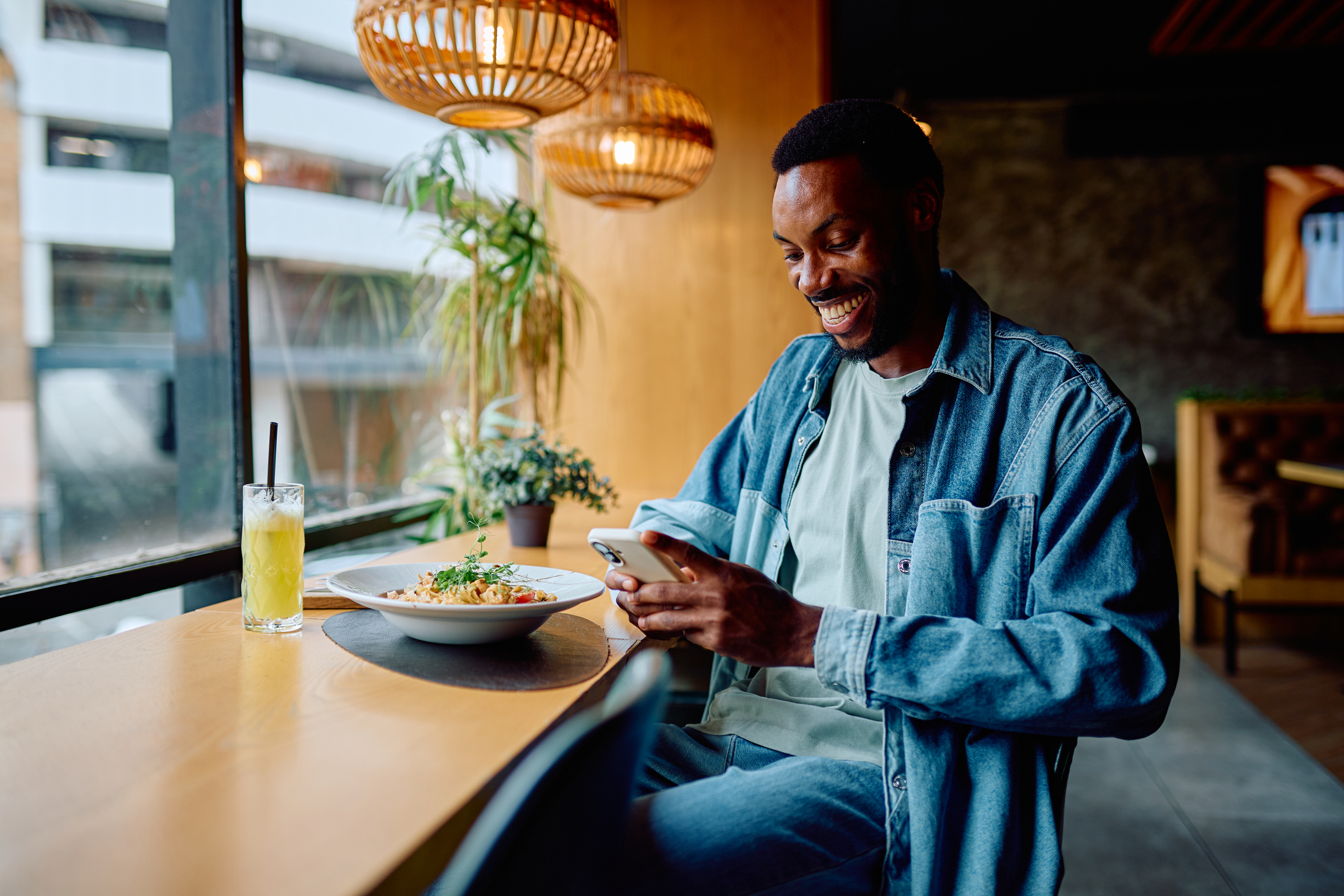 How to Use Public Wi-Fi Safely
