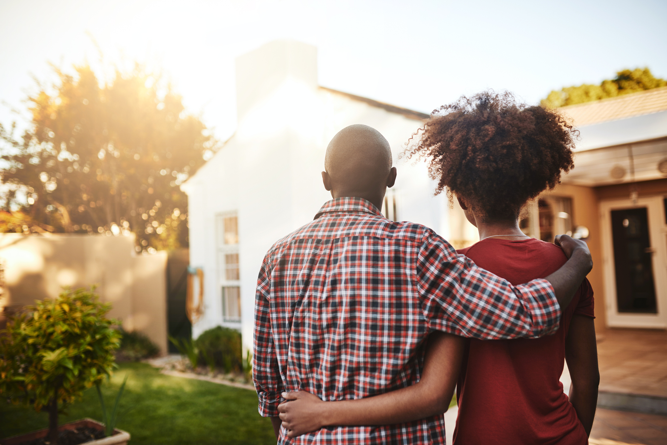 As Mortgage Rates Mostly Hold Steady, Agents Say Waiting Could Cost Buyers