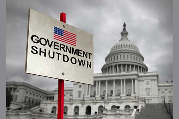 REALTORS® Help Reopen Key Programs as Shutdown Drags