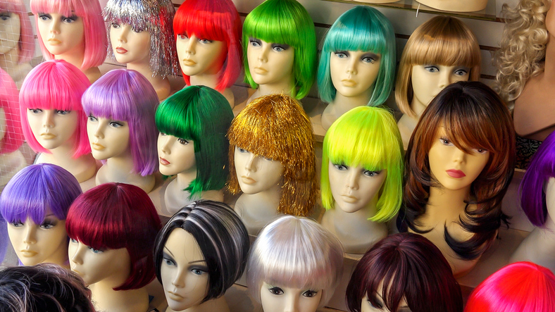 Listing Filled With Mannequins Goes Viral