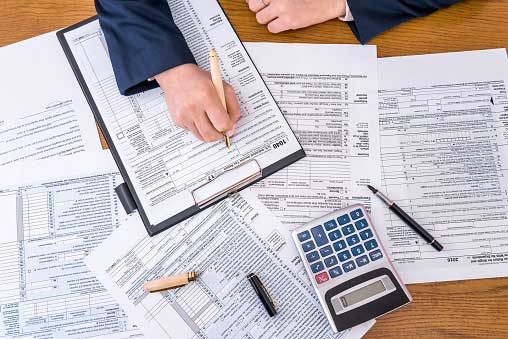 IRS Extends Tax Deadlines
